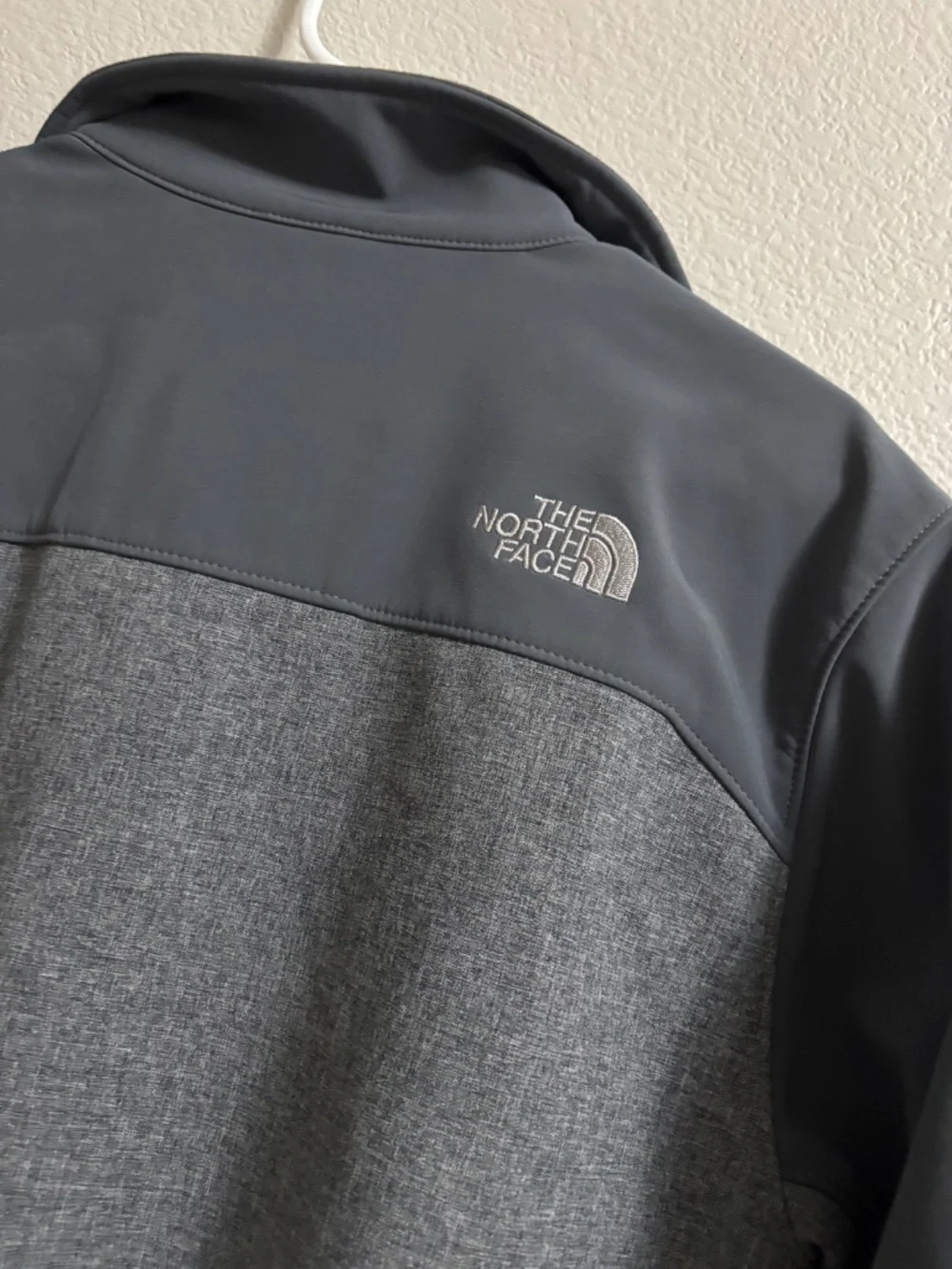 The North Face men’s two-tone soft-shell jacket